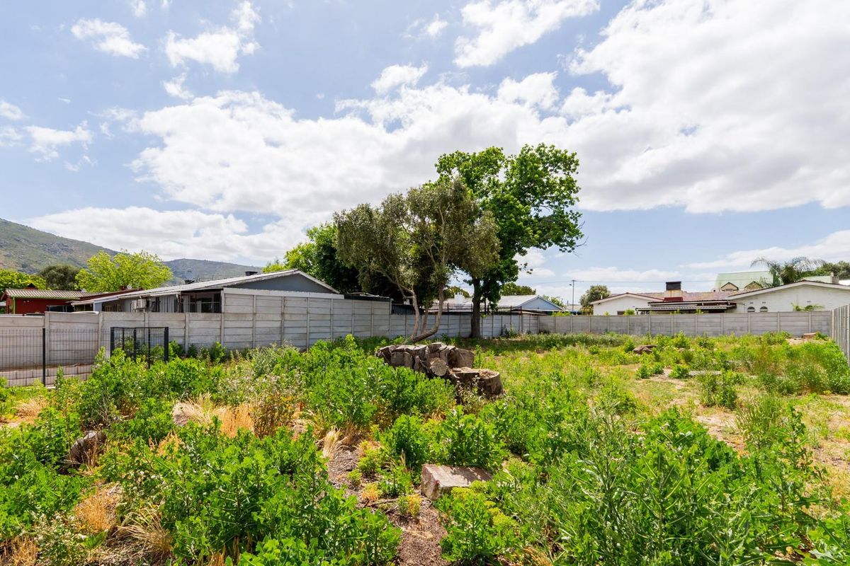 Prime 770m2 Vacant Plot for Sale - Photo 2