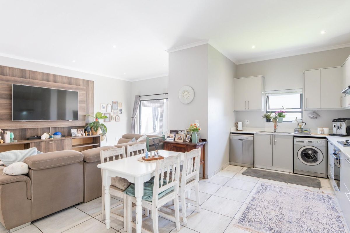 Comfort in a Secure Boutique Estate - Prime Location Near Curro School - Photo 4