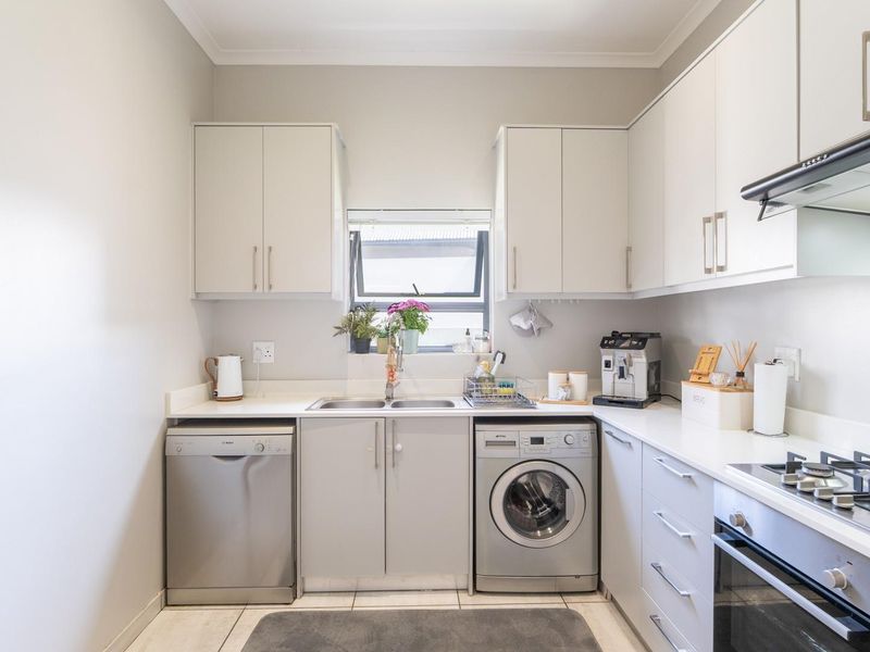 Comfort in a Secure Boutique Estate - Prime Location Near Curro School - Photo 6