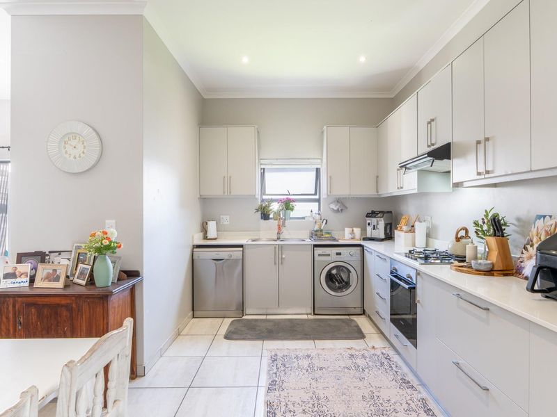 Comfort in a Secure Boutique Estate - Prime Location Near Curro School - Photo 7