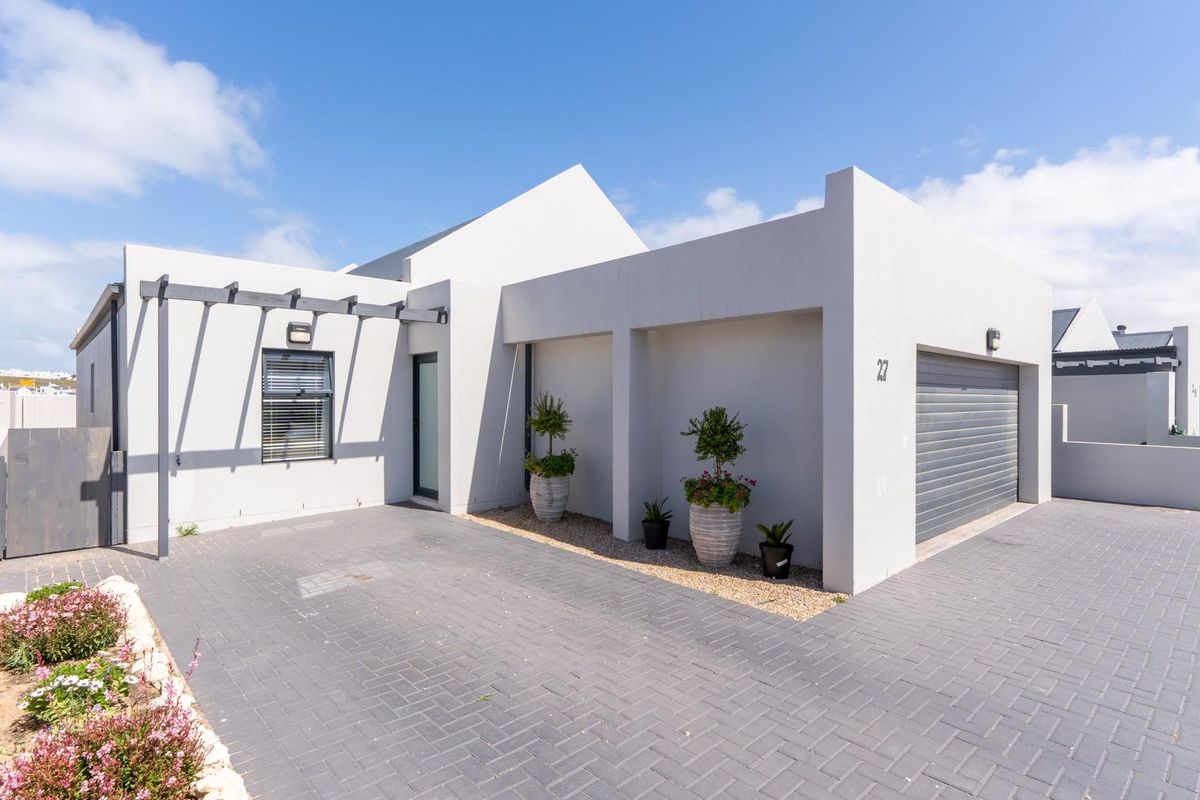 Comfort in a Secure Boutique Estate - Prime Location Near Curro School - Photo 3
