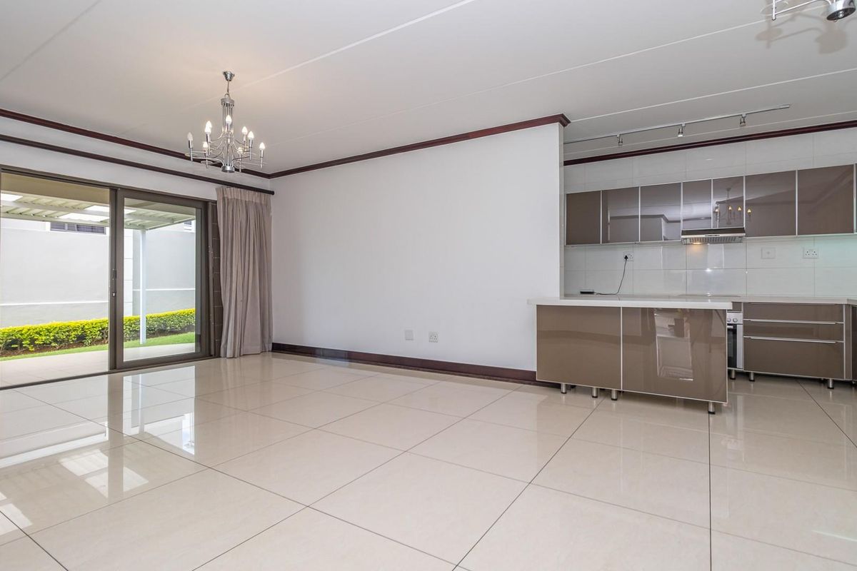 Comfortable, modern lifestyle, 3-Bedroom Cluster in Sought-After Secure Complex - Photo 4