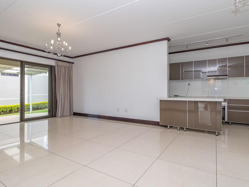 Comfortable, modern lifestyle, 3-Bedroom Cluster in Sought-After Secure Complex - Photo 4