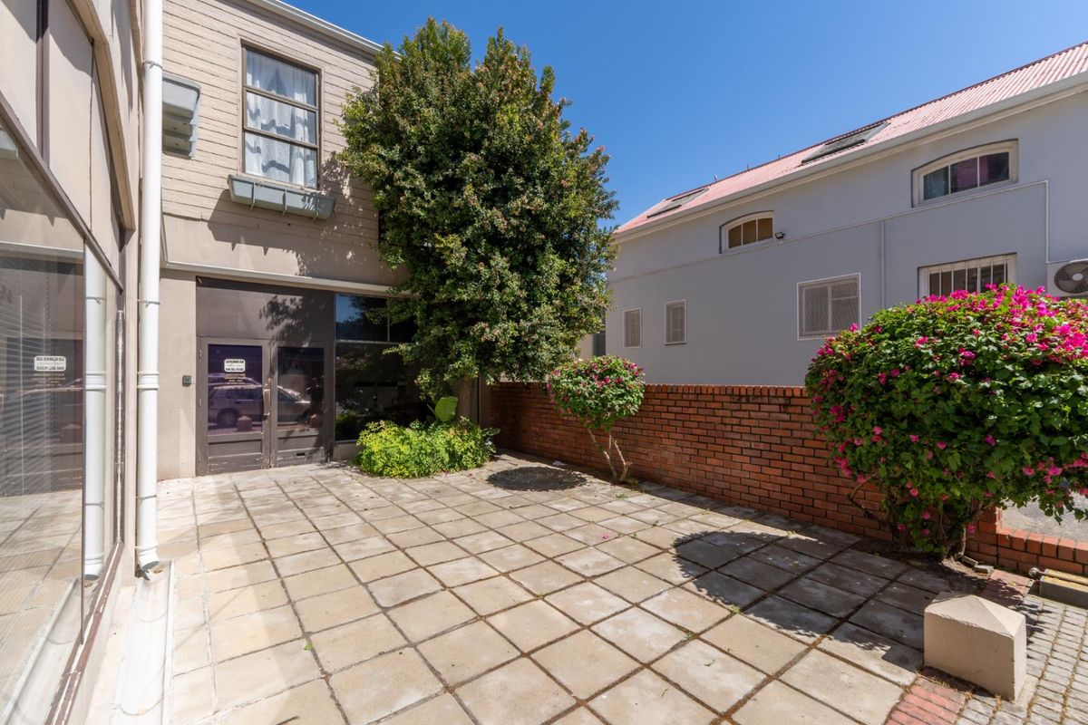 Prime Commercial Office Space - Ideal for Salon or Doctors' Rooms | Main Road, Paarl - Photo 5