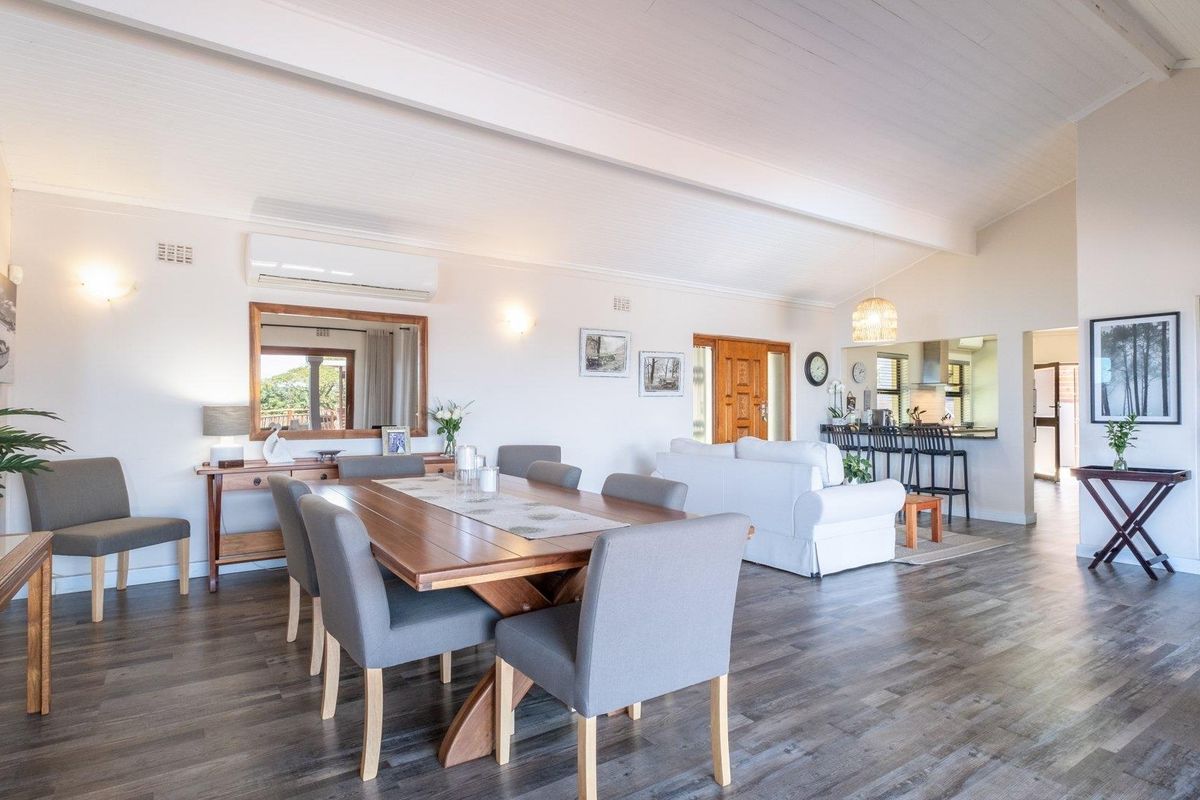 IMMACULATELY KEPT COASTAL HOME WITH SEA VIEWS AND SEPARATE FLATLET - Photo 4