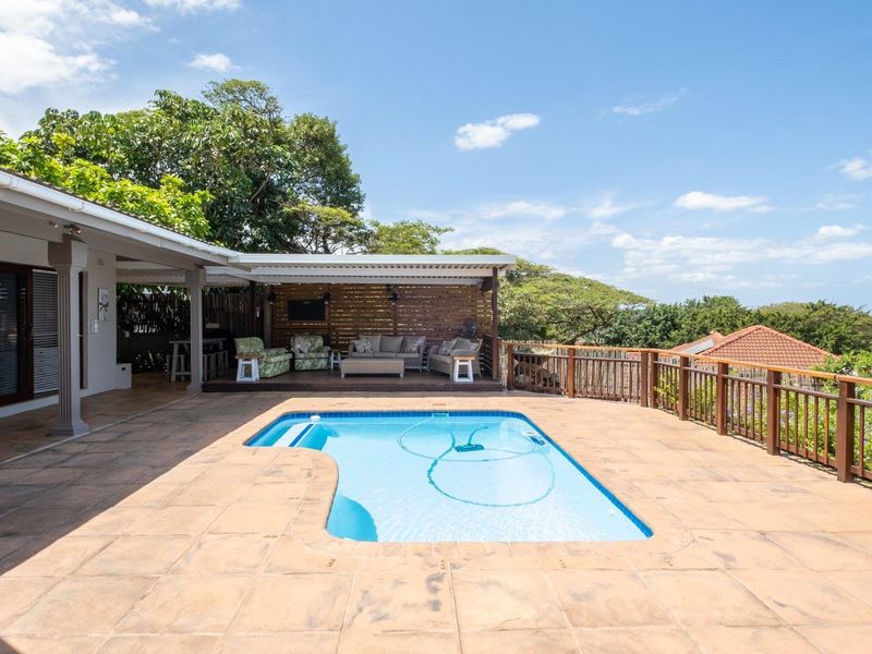 IMMACULATELY KEPT COASTAL HOME WITH SEA VIEWS AND SEPARATE FLATLET - Photo 2