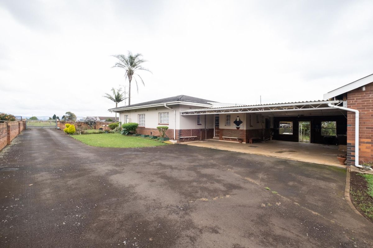 Charming 3-Bedroom Family Home with Outbuilding - Photo 5