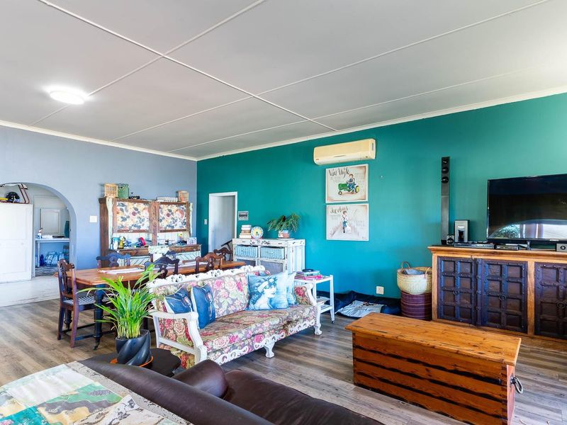 Small Holding with Operational Guest Accommodation and Irrigation outside Riversdal - Photo 6