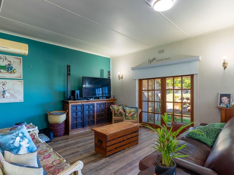 Small Holding with Operational Guest Accommodation and Irrigation outside Riversdal - Photo 5