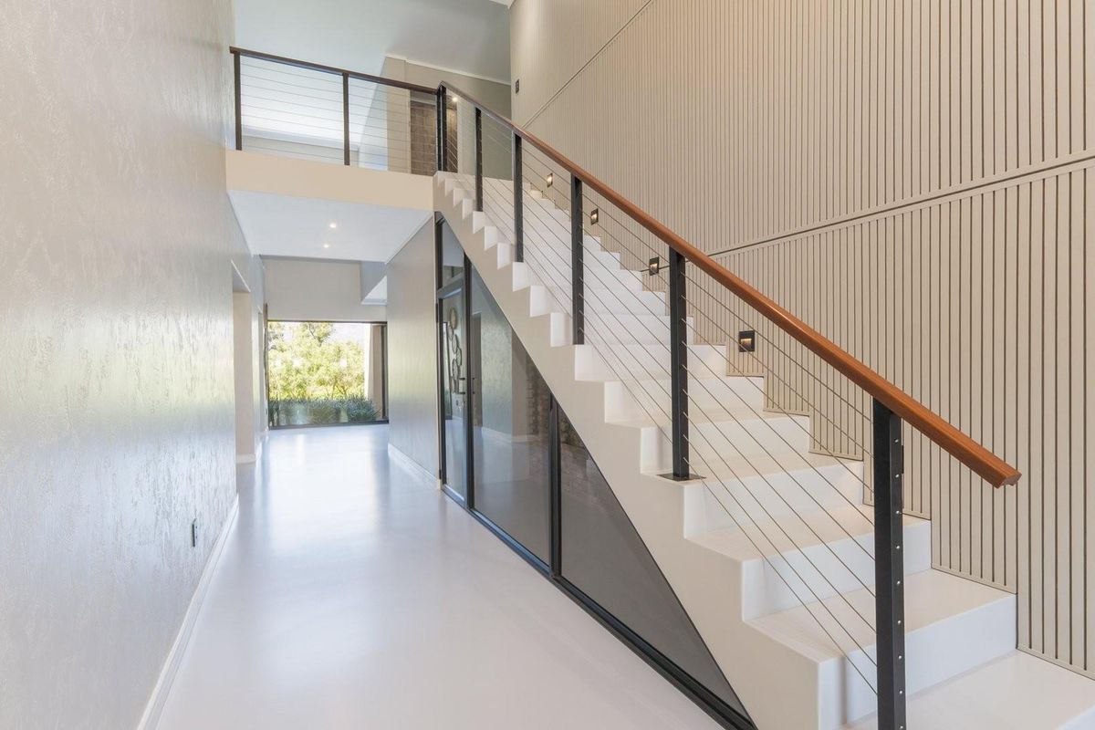 Two Exceptional Homes in One. The Height of Luxury in Winelands Estate, Paarl - Photo 4