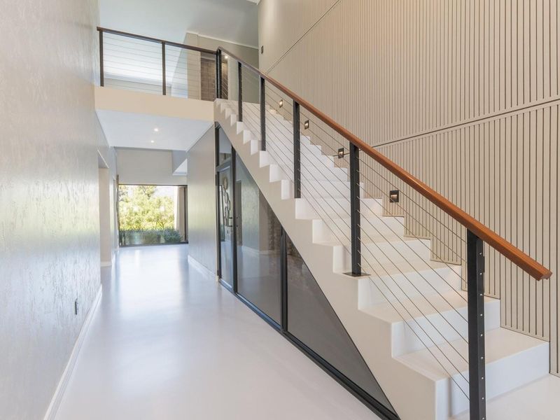 Two Exceptional Homes in One. The Height of Luxury in Winelands Estate, Paarl - Photo 4