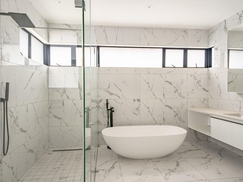 Exquisite Modern Luxury in the Heart of Bryanston - Photo 5