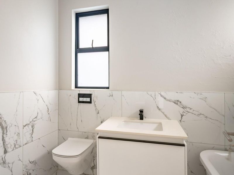 Exquisite Modern Luxury in the Heart of Bryanston - Photo 9