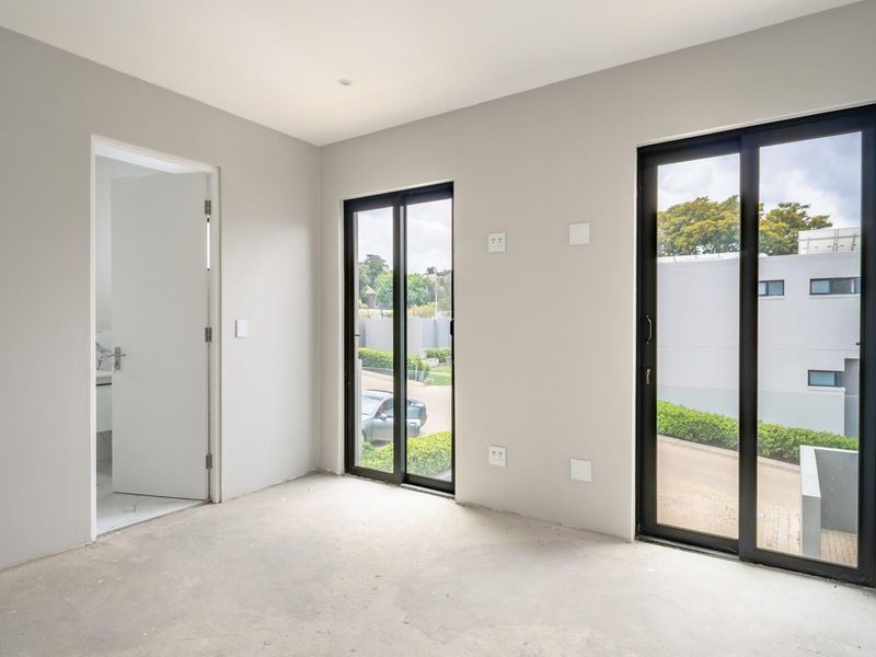 Exquisite Modern Luxury in the Heart of Bryanston - Photo 6