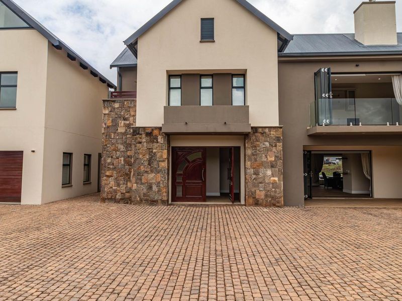 A Residence Defined by Luxury, Space & Endless Mountain Views - Photo 4