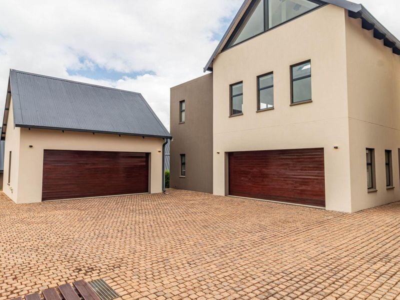 A Residence Defined by Luxury, Space & Endless Mountain Views - Photo 5