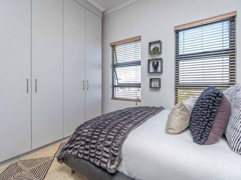 Luxury Urban Living Rental - Photo 10