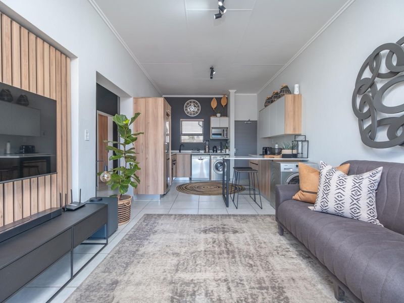 Luxury Urban Living Rental - Photo 6