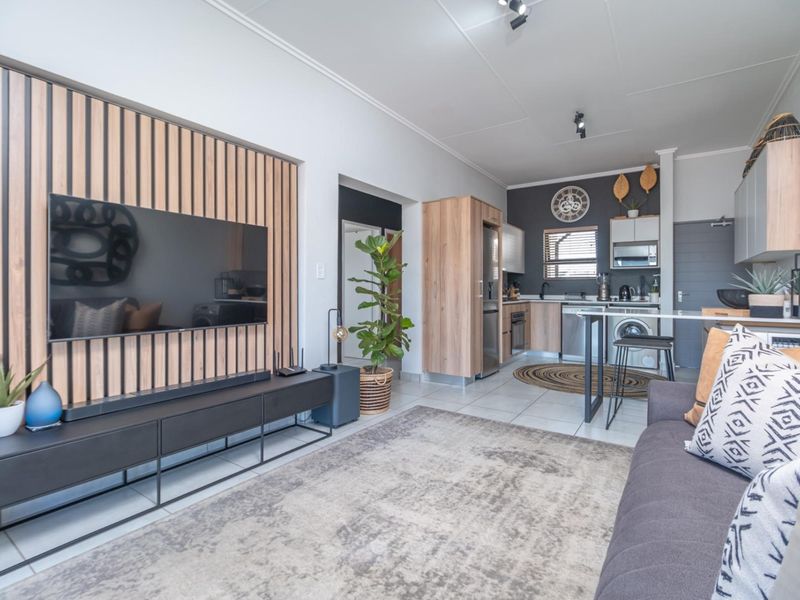 Luxury Urban Living Rental - Photo 7