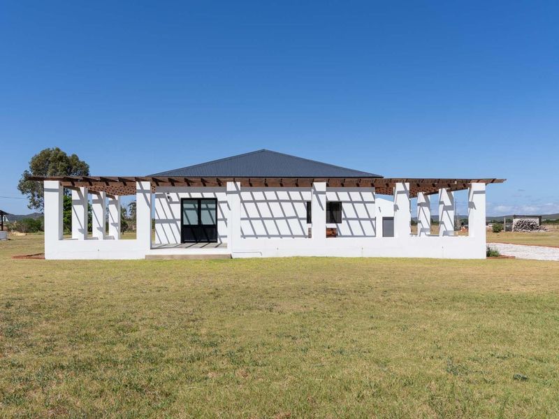 Lifestyle Farm with stylish house and bachelors flat between Riversdale and Still Bay - Photo 1