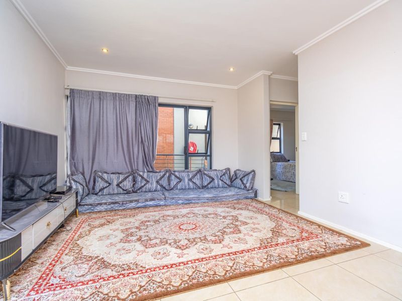 We are proud to present this home on a sole and exclusive mandate - Photo 7