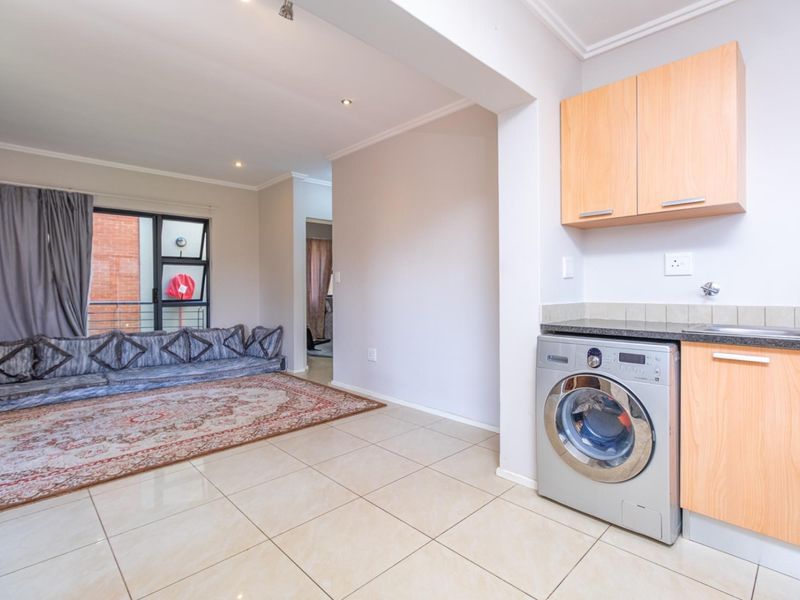 We are proud to present this home on a sole and exclusive mandate - Photo 6