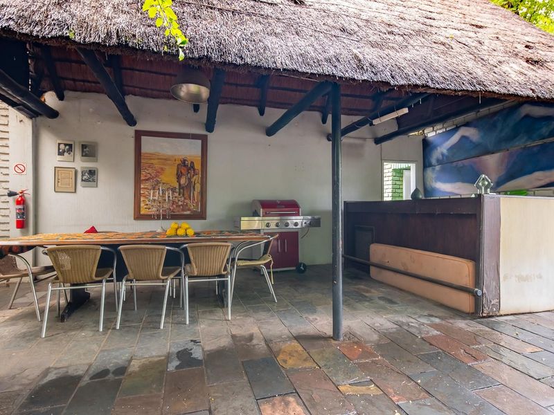 A Rare Artistic Space, Offering Flexibility, Serenity & Character - Photo 7