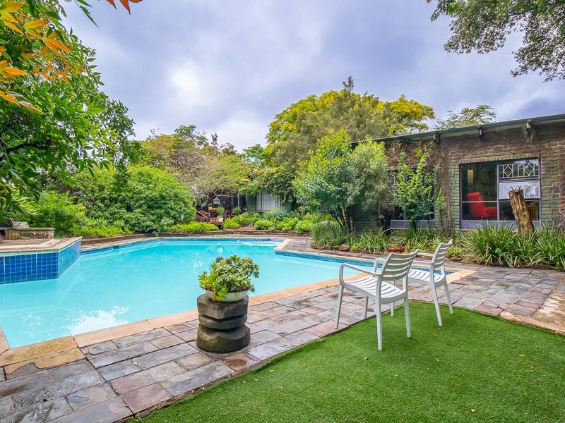 A Rare Artistic Space, Offering Flexibility, Serenity & Character - Photo 2