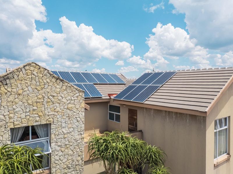 Luxury Features, Off-Grid Power and Estate Security - Photo 3