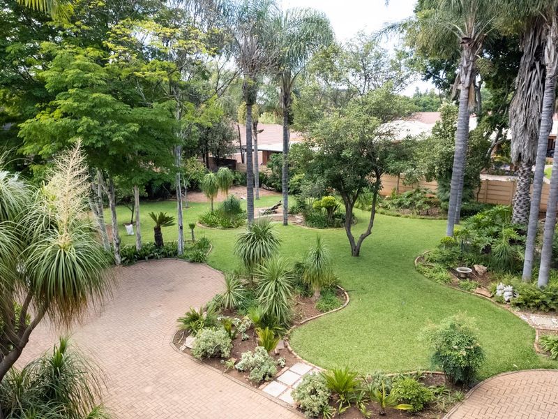 Charming Central Town Property with Massive Stand - Photo 2