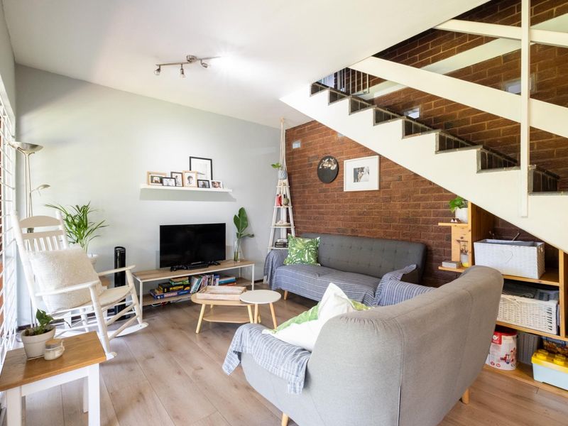 Charming Duplex in Leafy Essenwood - Photo 10