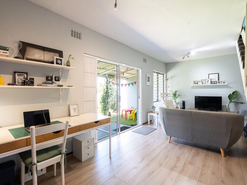 Charming Duplex in Leafy Essenwood - Photo 8