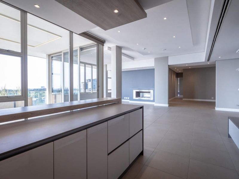 Sophisticated living above the City; 3-Bedrooms and 3-receptions in Rosebank CBD with amazing views! - Photo 8
