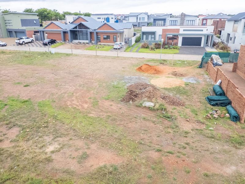 Brand new home in the Aloes for sale! - Photo 10