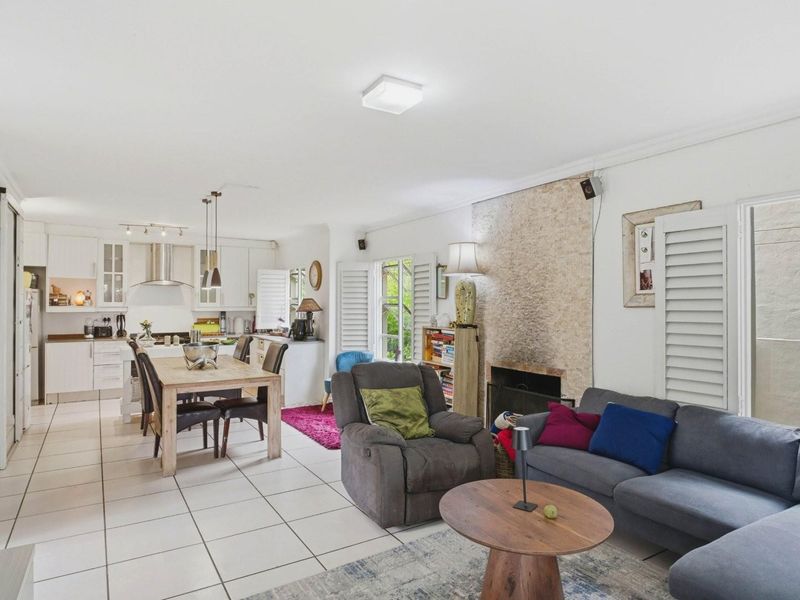 Modern 3-Bed, 2.5-Bath Double-Storey Cluster in Secure Bramble Bush Estate - Photo 2