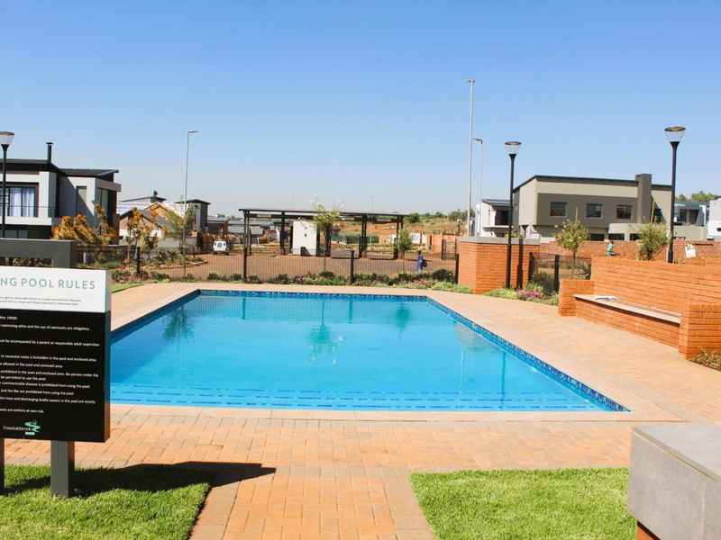 4 Bedroom Family Home in Fountainbrooks Estate - Photo 10