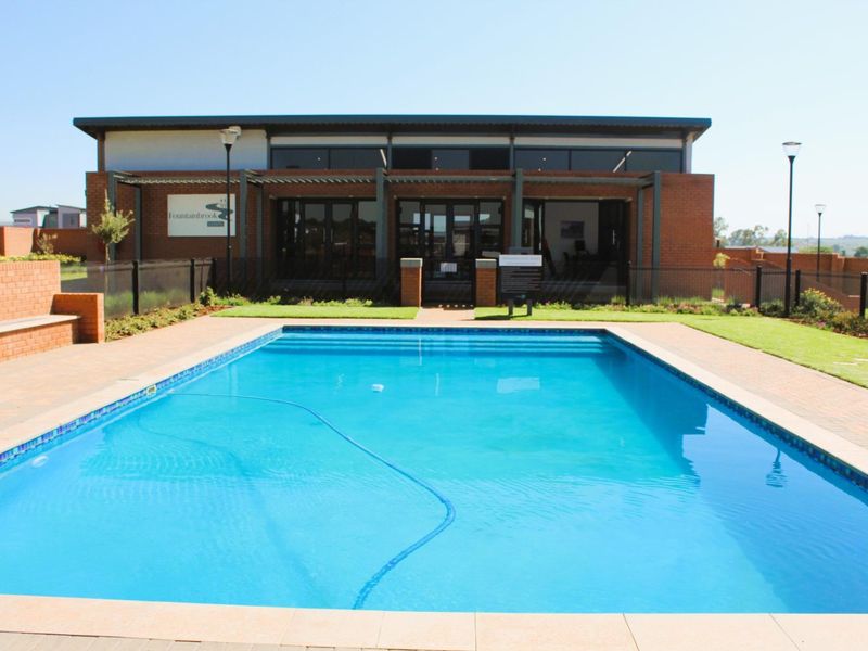 4 Bedroom Family Home in Fountainbrooks Estate - Photo 9