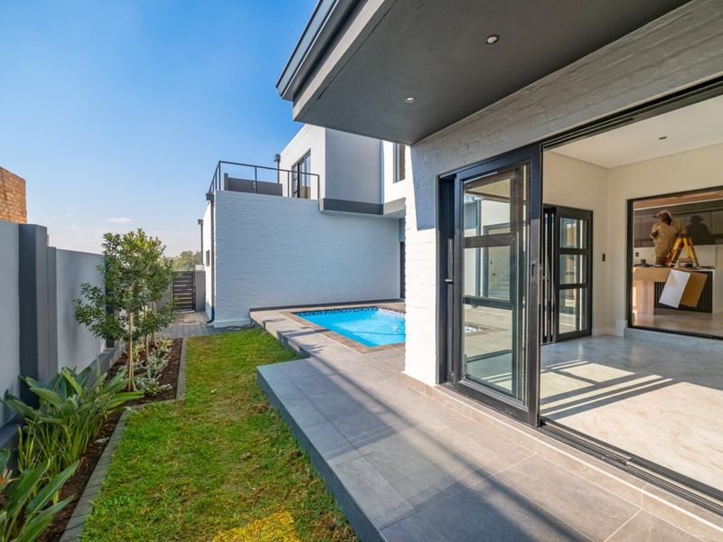 4 Bedroom Family Home in Fountainbrooks Estate - Photo 3