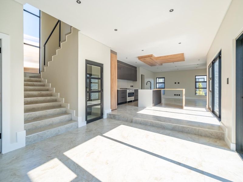 4 Bedroom Family Home in Fountainbrooks Estate - Photo 4