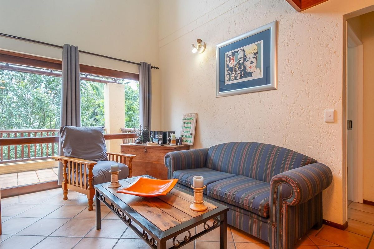 Top-Floor Luxury with Views: 1 Bed and Loft in Prime Fourways! - Photo 5