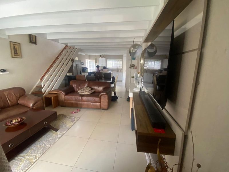 Modern Double-Storey Home in the Exclusive Broadacres Estate - Photo 10