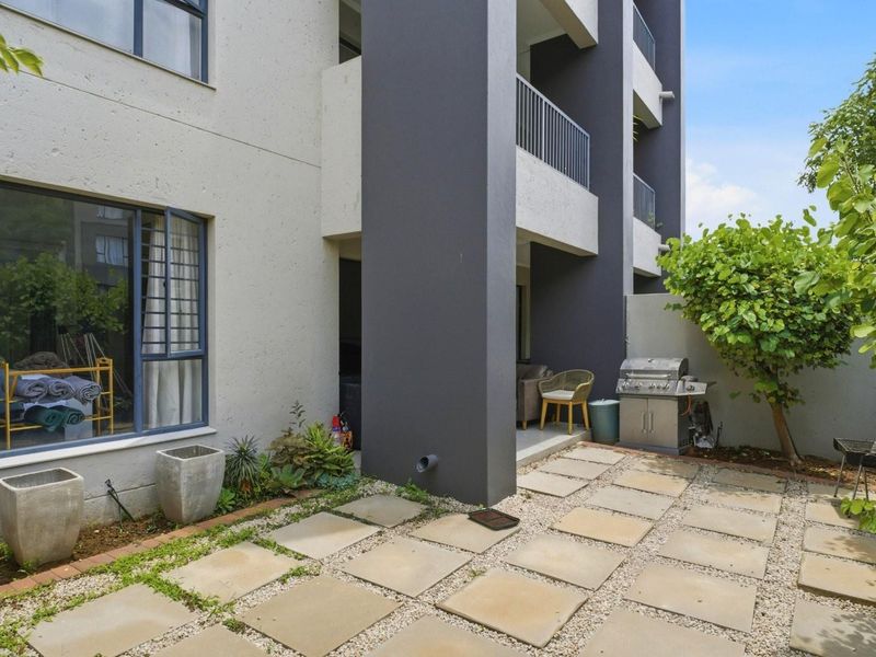 Lonehill Lifestyle: Secure, Smart Investment or Perfect Starter Home! - Photo 3