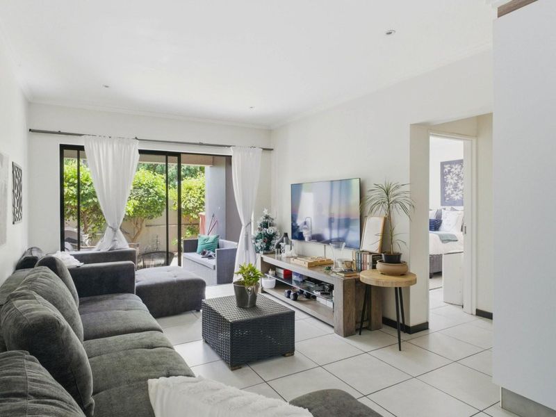 Lonehill Lifestyle: Secure, Smart Investment or Perfect Starter Home! - Photo 5