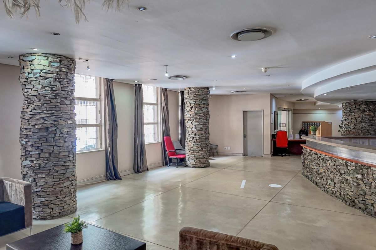 Stunning Apartment For Investors - Photo 4