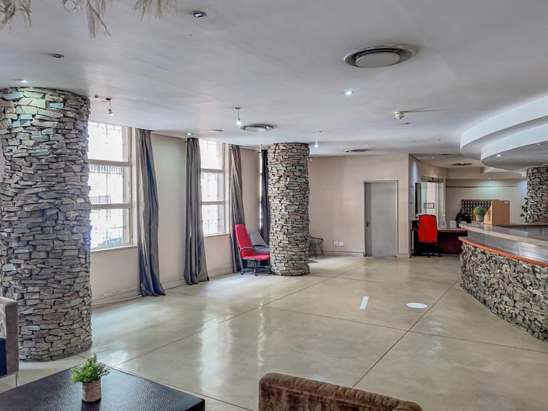 Stunning Apartment For Investors - Photo 4