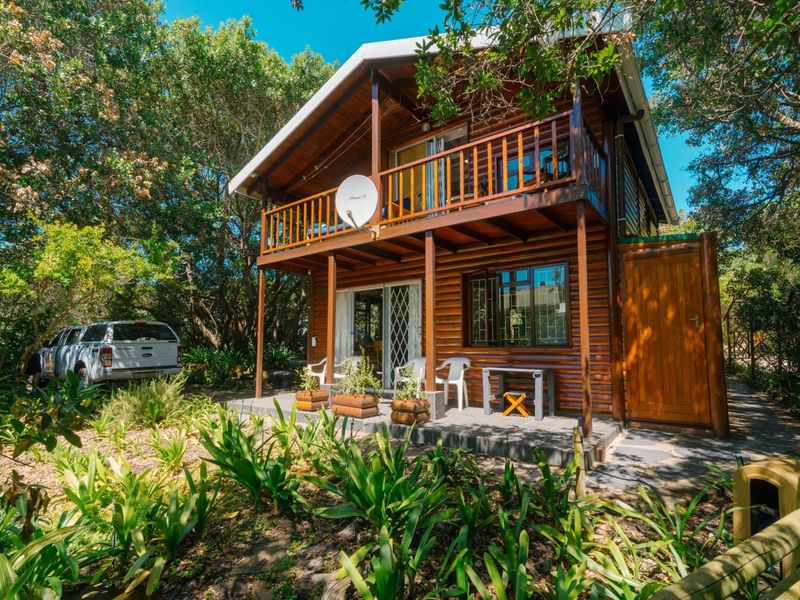 Brand new on the Market!  Wood Cabin Retreat in Nature Reserve • Lagoon, Beach Lifestyle, Hermanus - Photo 4