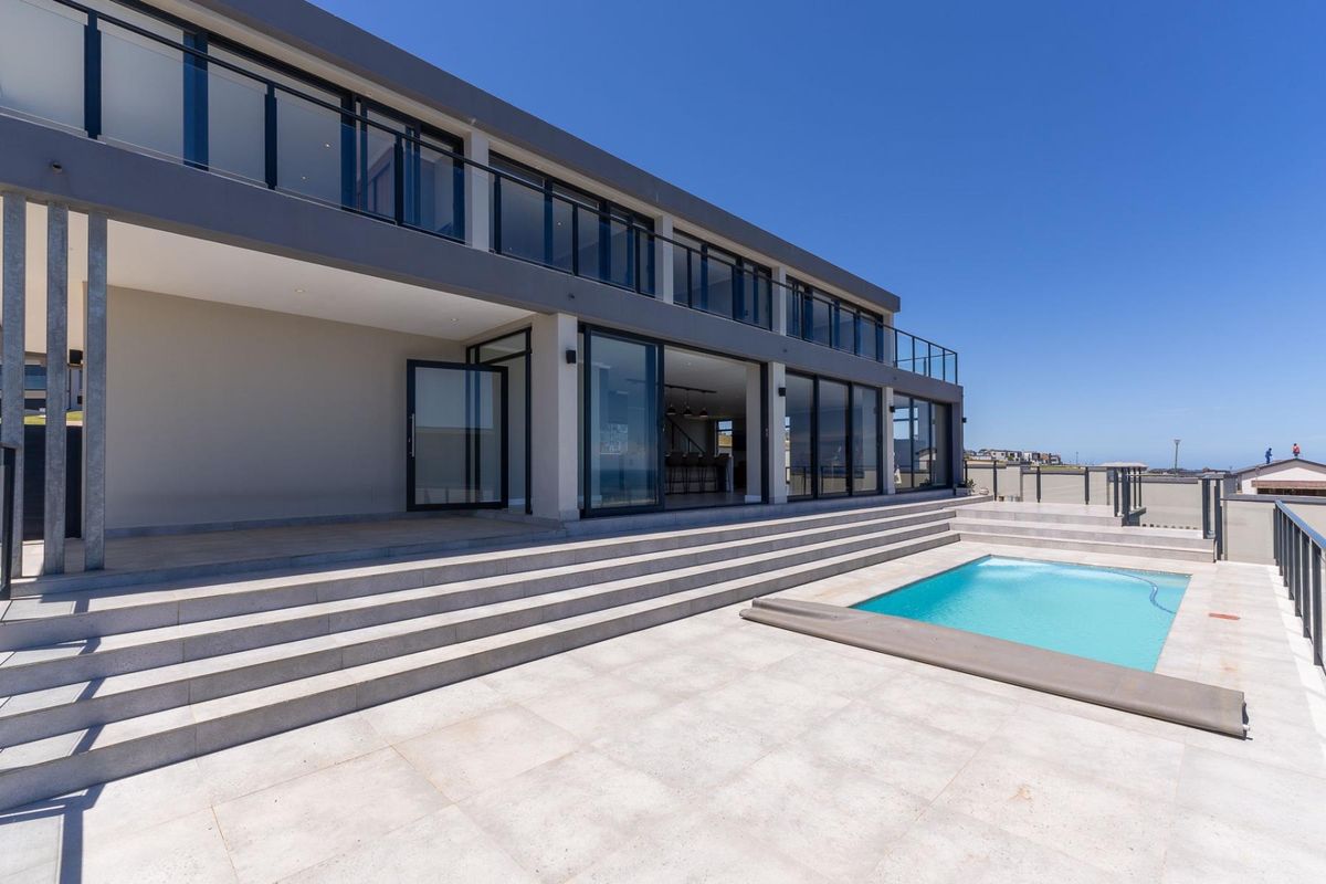 4 Bedroom house in Le Grand Residential Estate - beautiful sea views! Own a piece of heaven!! - Photo 4