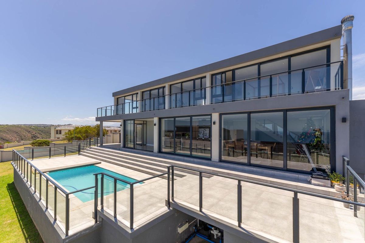 4 Bedroom house in Le Grand Residential Estate - beautiful sea views! Own a piece of heaven!! - Photo 2