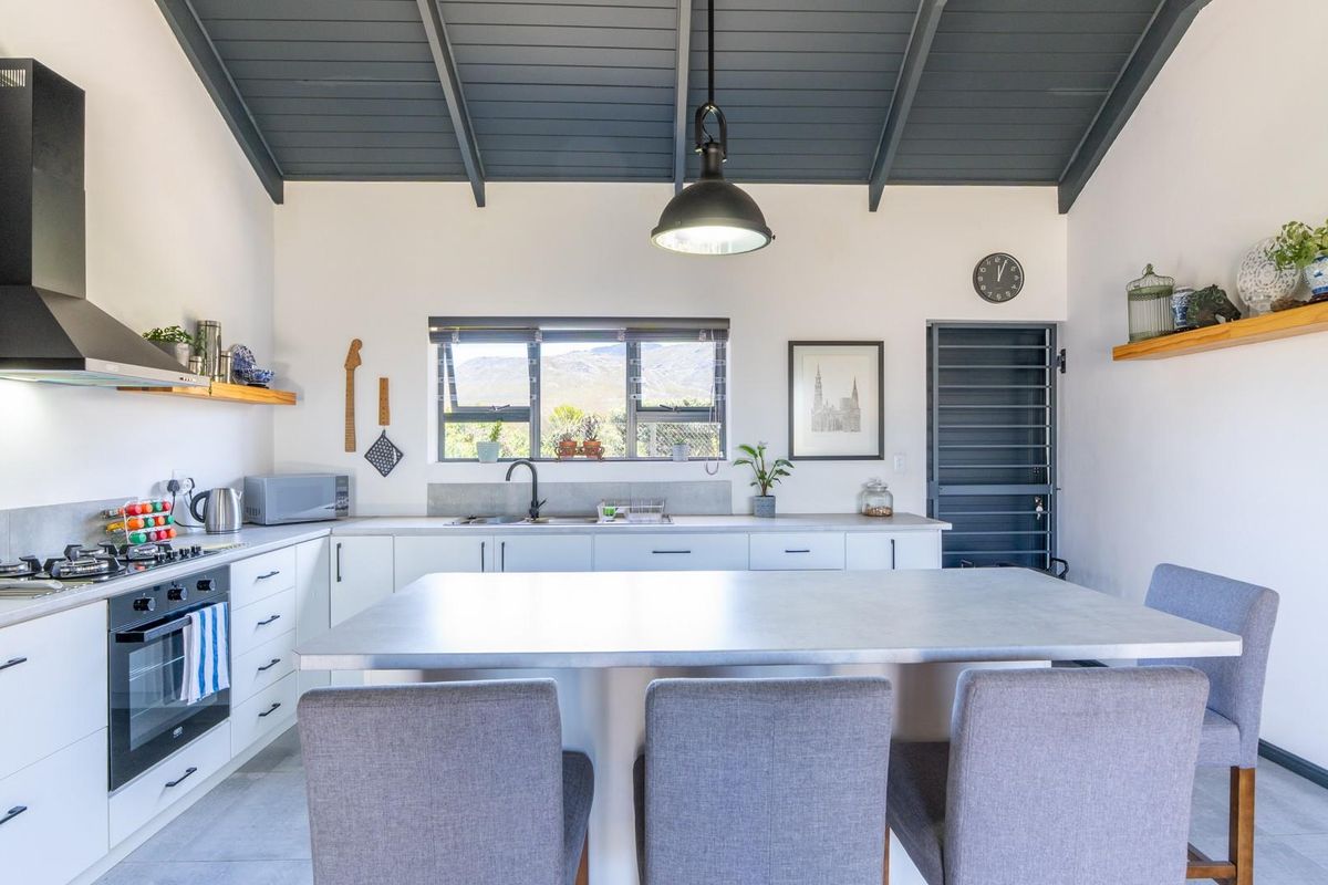 Also want to live in heaven?  Then buy property in beautiful Betty's Bay - Photo 5