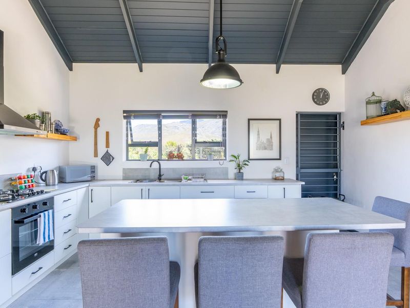 Also want to live in heaven?  Then buy property in beautiful Betty's Bay - Photo 5